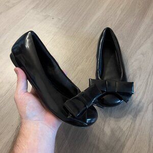 LOEWE Puffy bow-detailed glossed-leather ballet flats Size 37 Color Black